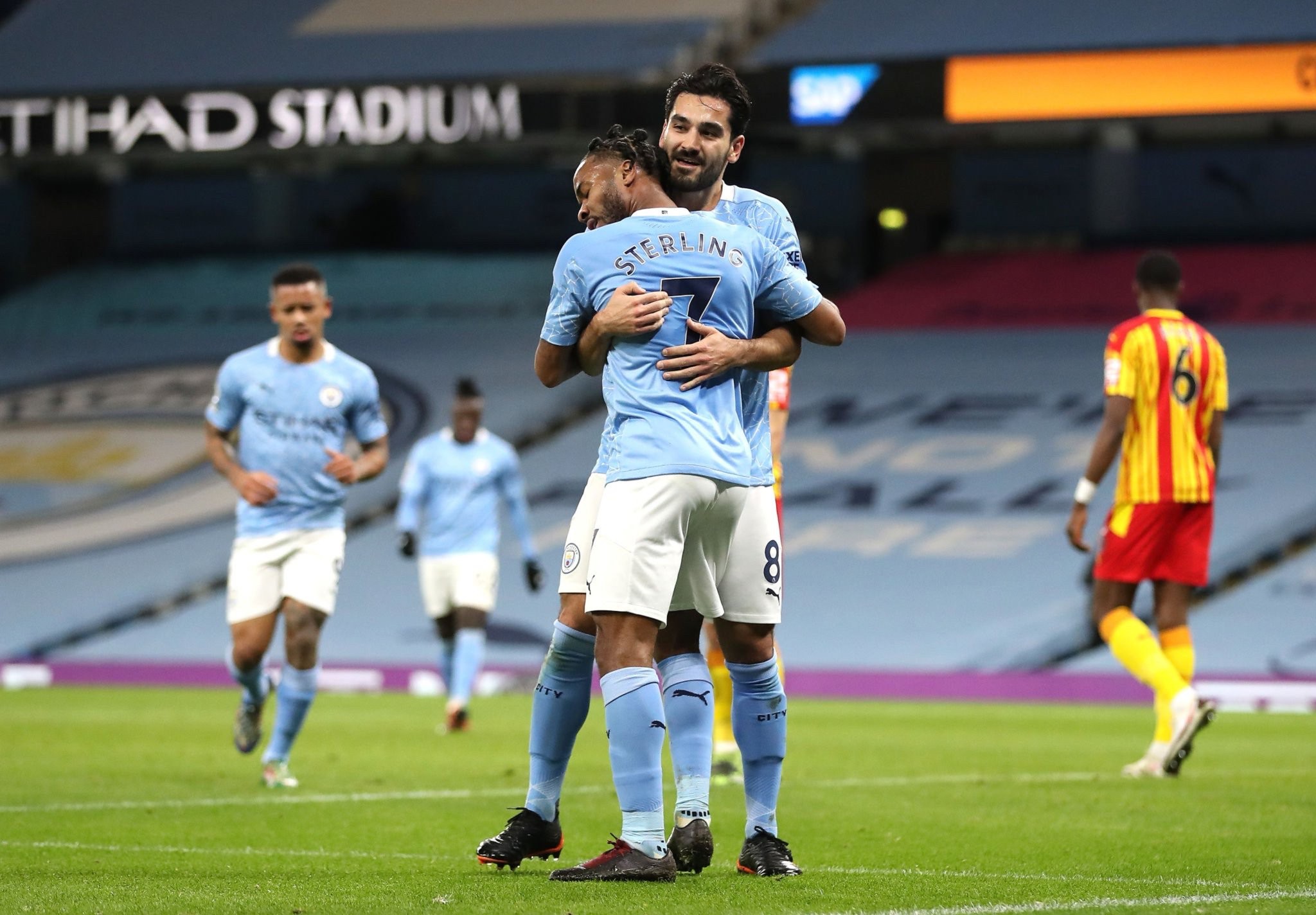 现给了球迷 现给了球迷